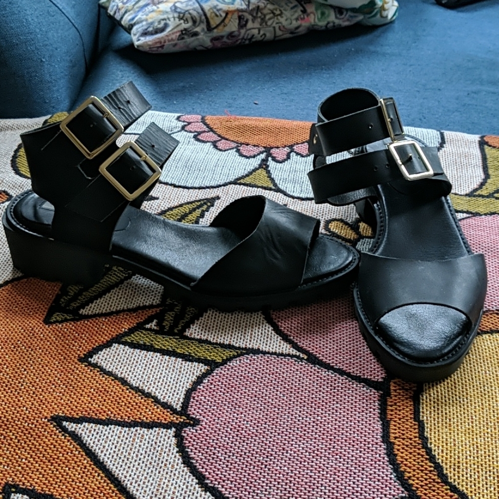 Miista London low heel black leather buckle sandal